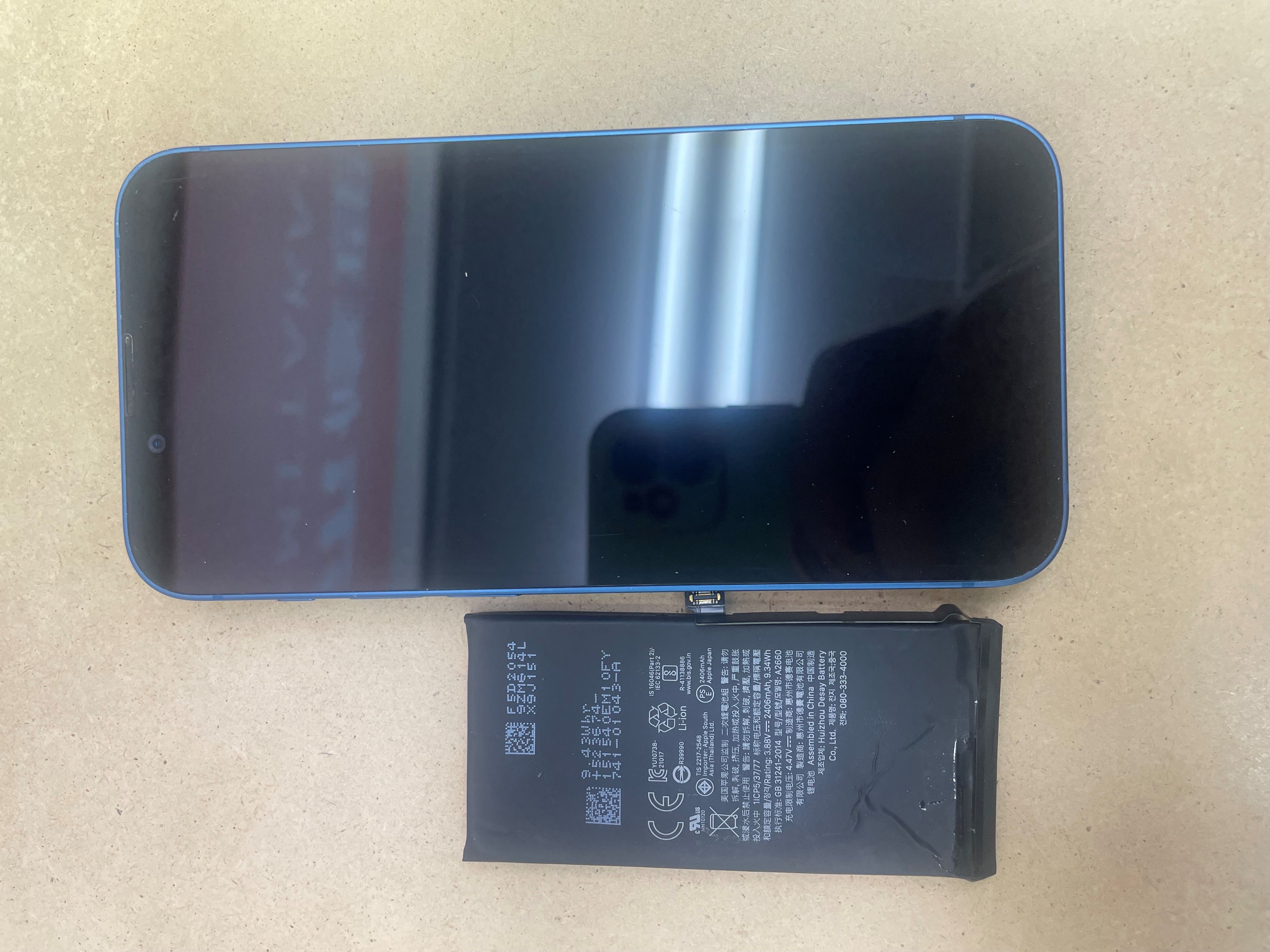 充電がなかなかたまらない… iPhone 12 バッテリー交換【スマホ修理工房ミーツ国分寺店】