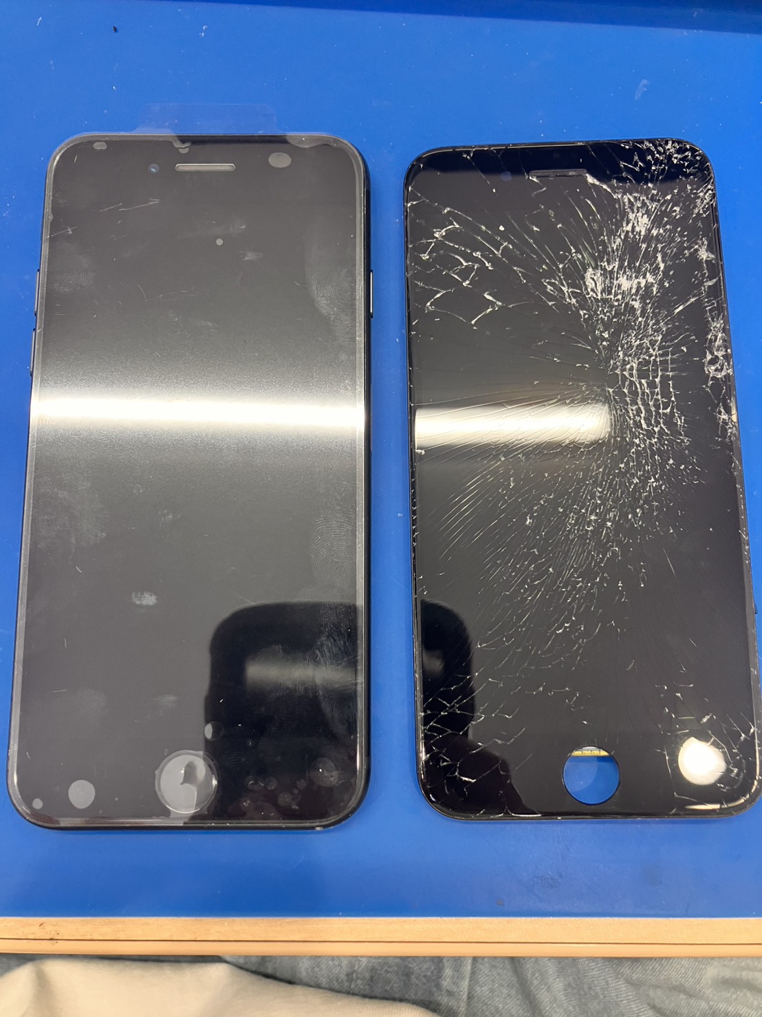 iPhoneSE3の液晶割れを交換致しました！！　-スマホ修理工房浦和パルコ店-