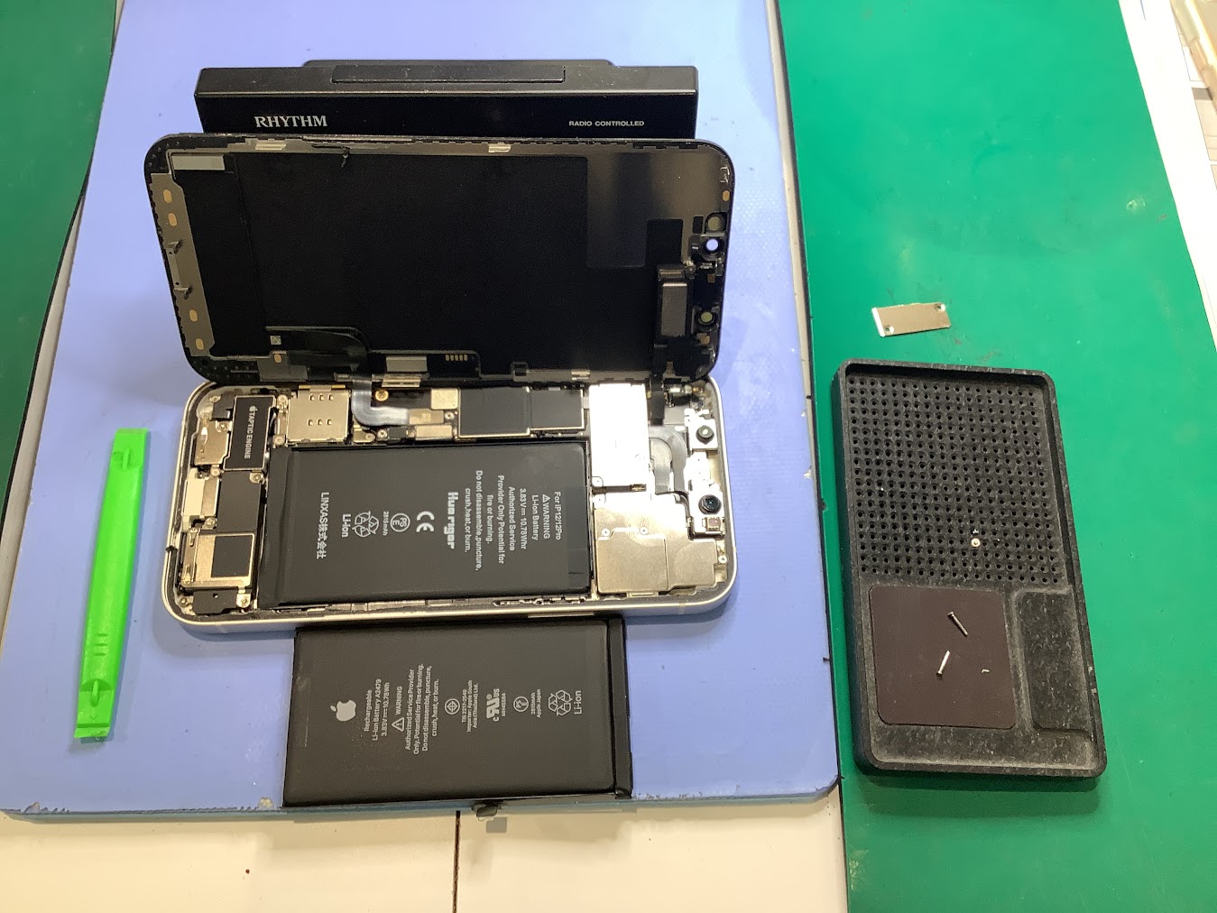 iPhone12miniのバッテリー交換ならデータをそのまま・最短即日修理のスマホ修理工房ラザウォーク甲斐双葉店へ！