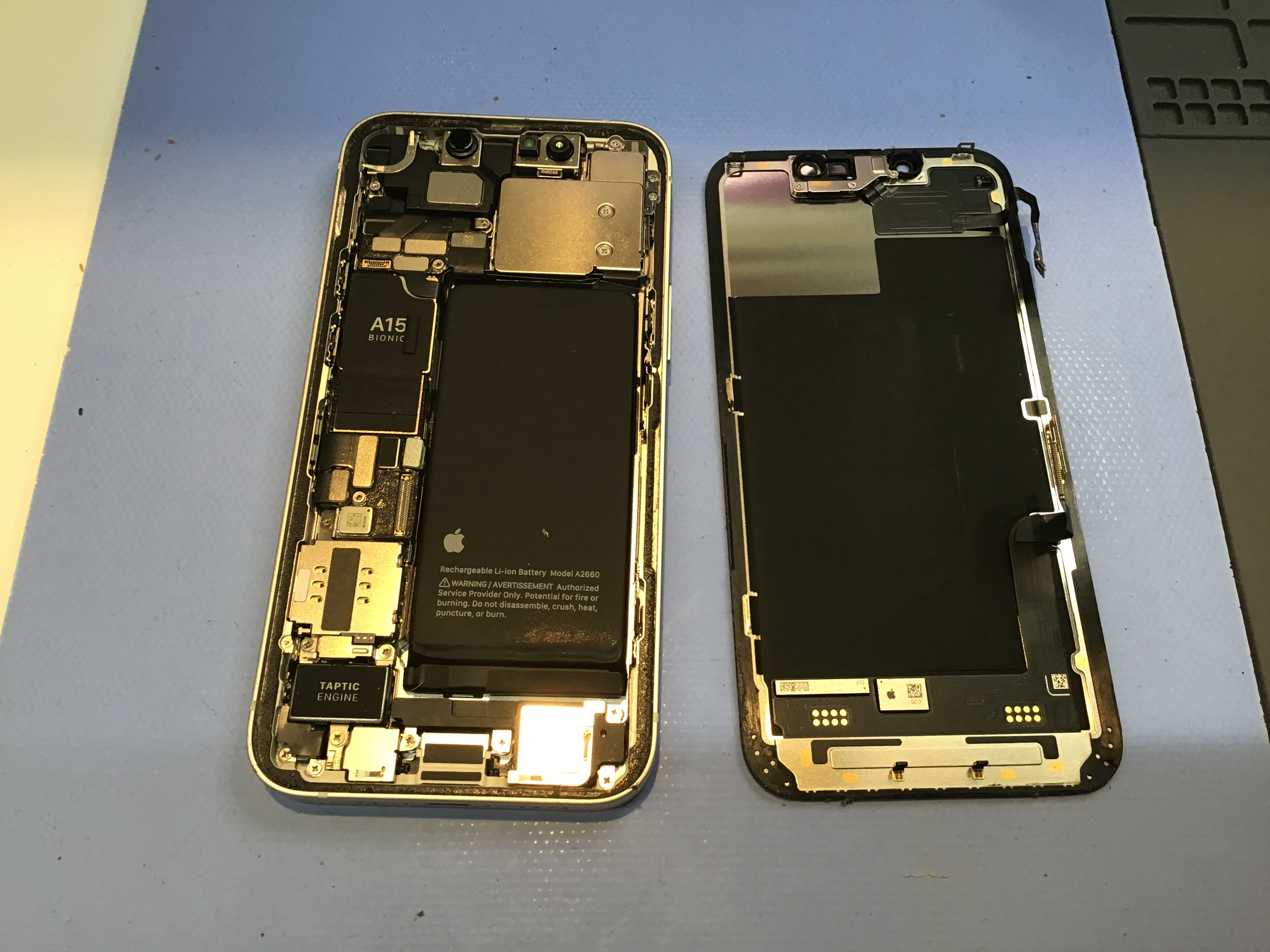 iPhone13miniのバッテリー交換は、データそのまま・即日修理のスマホ修理工房　秋津店へ！