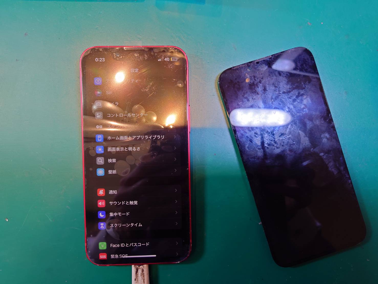 水没して画面が点かない…iPhone 13miniの画面交換修理を行いました！！【スマホ修理工房荻窪タウンセブン店】
