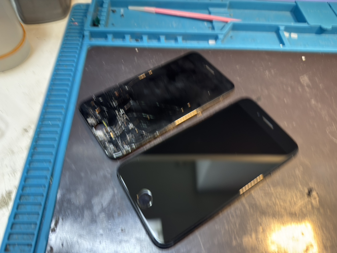 iPhone SE3画面割れ！中区の修理工房