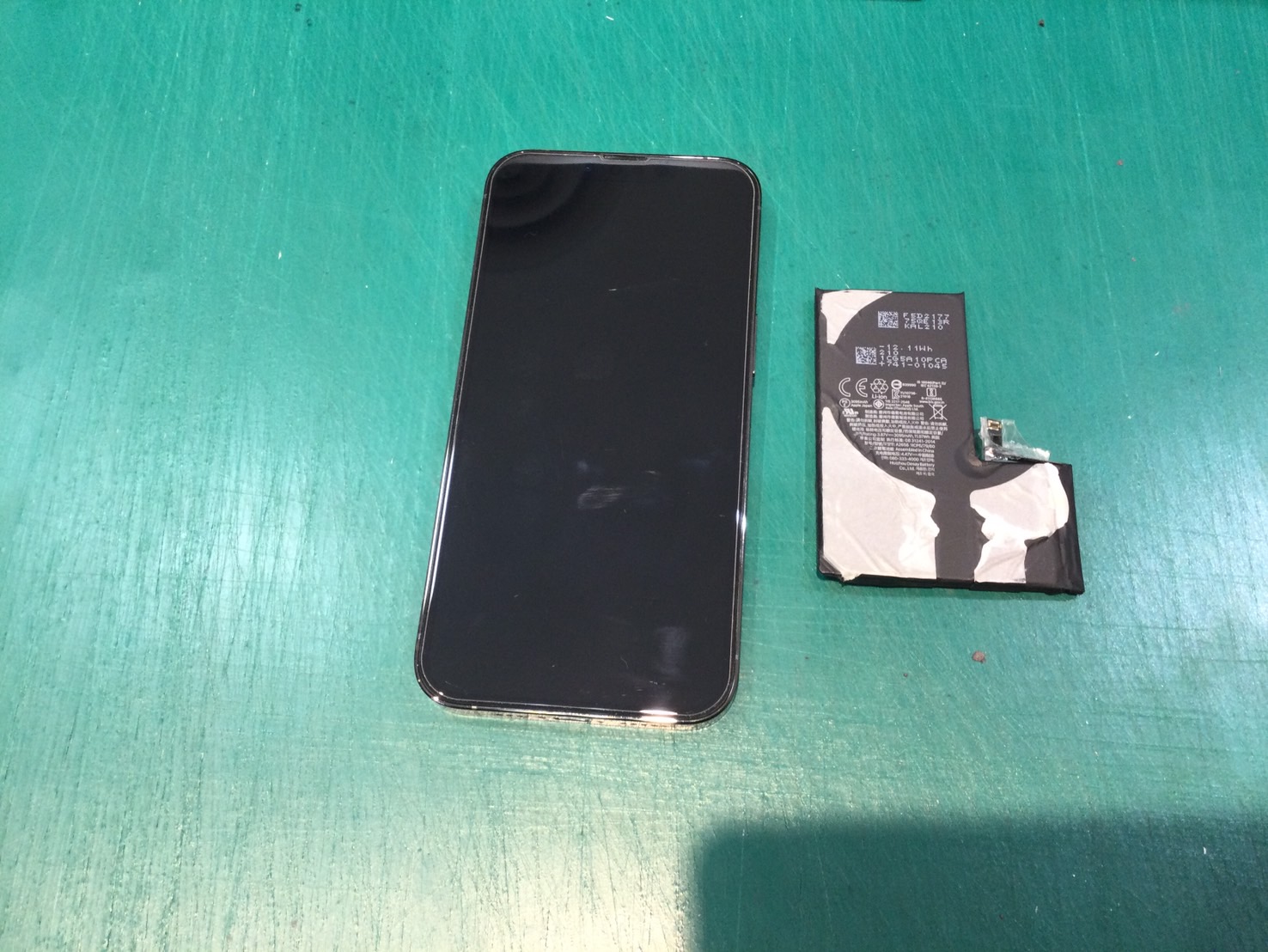 iPhone13Proのバッテリーの交換をおこないました！　-スマホ修理工房浦和パルコ店-