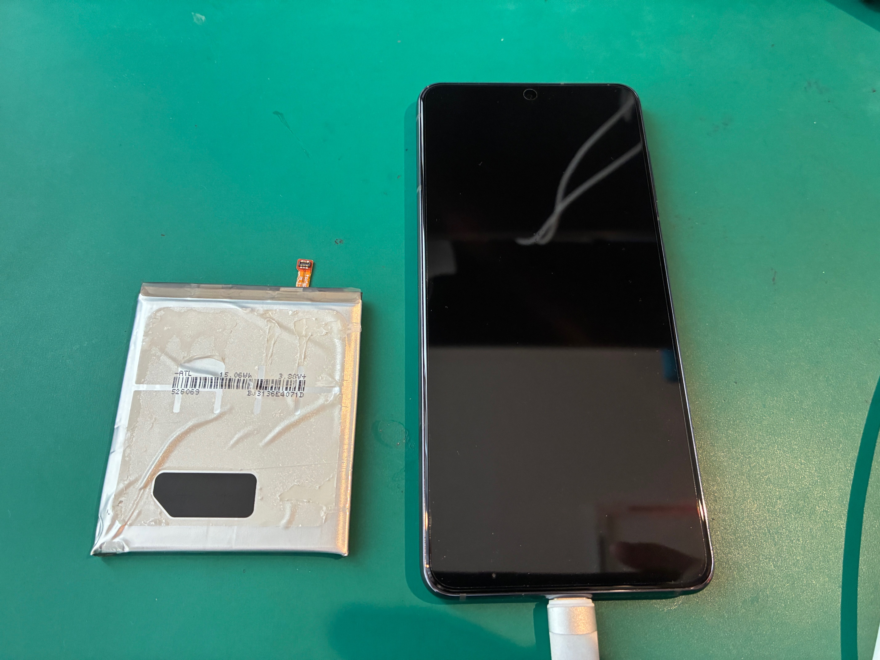 小野市からお越しのお客様よりGalaxyS21のバッテリー交換をご依頼いただきました！