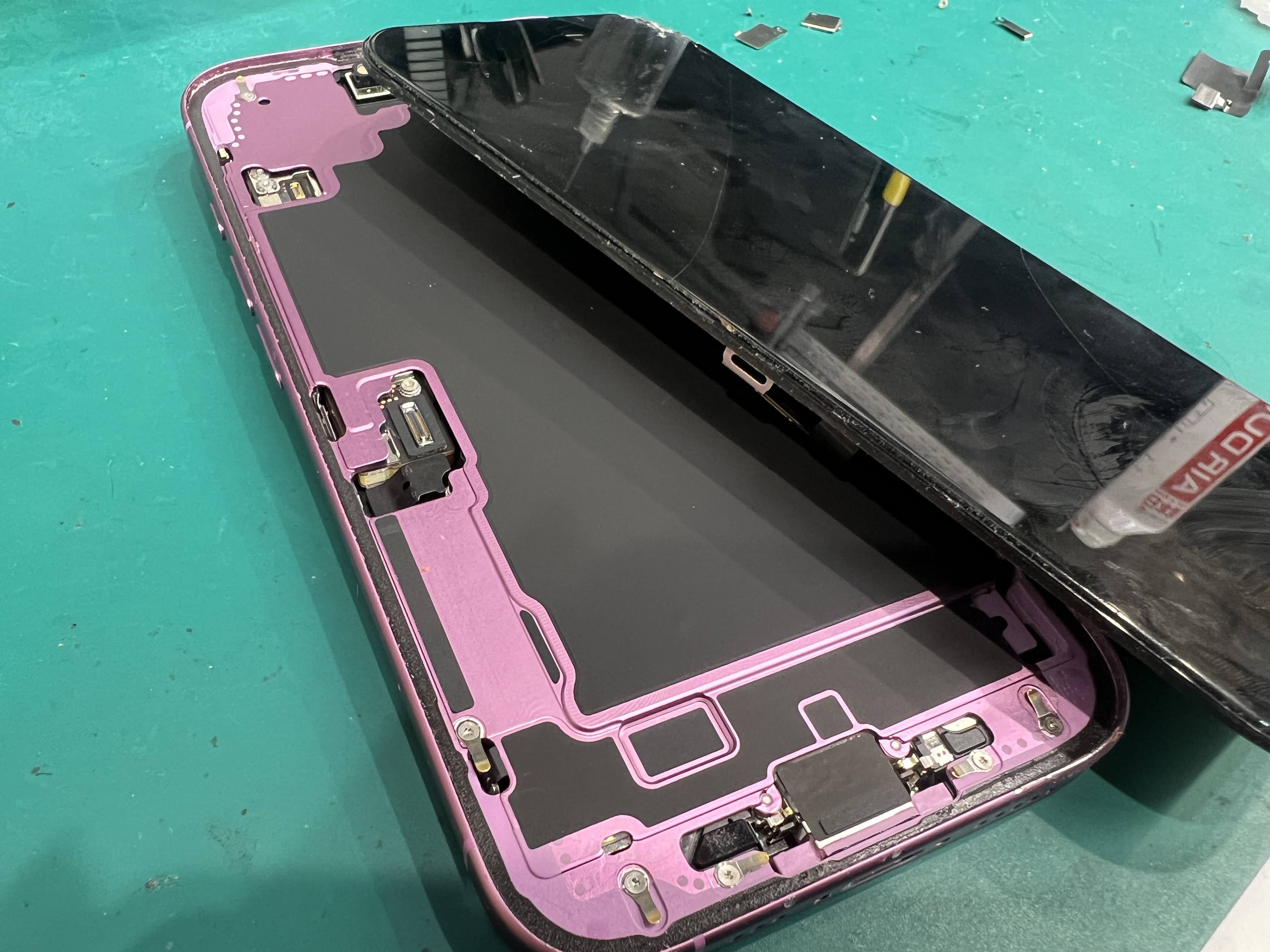 iPhone16 画面割れ・タッチ不良の修理事例