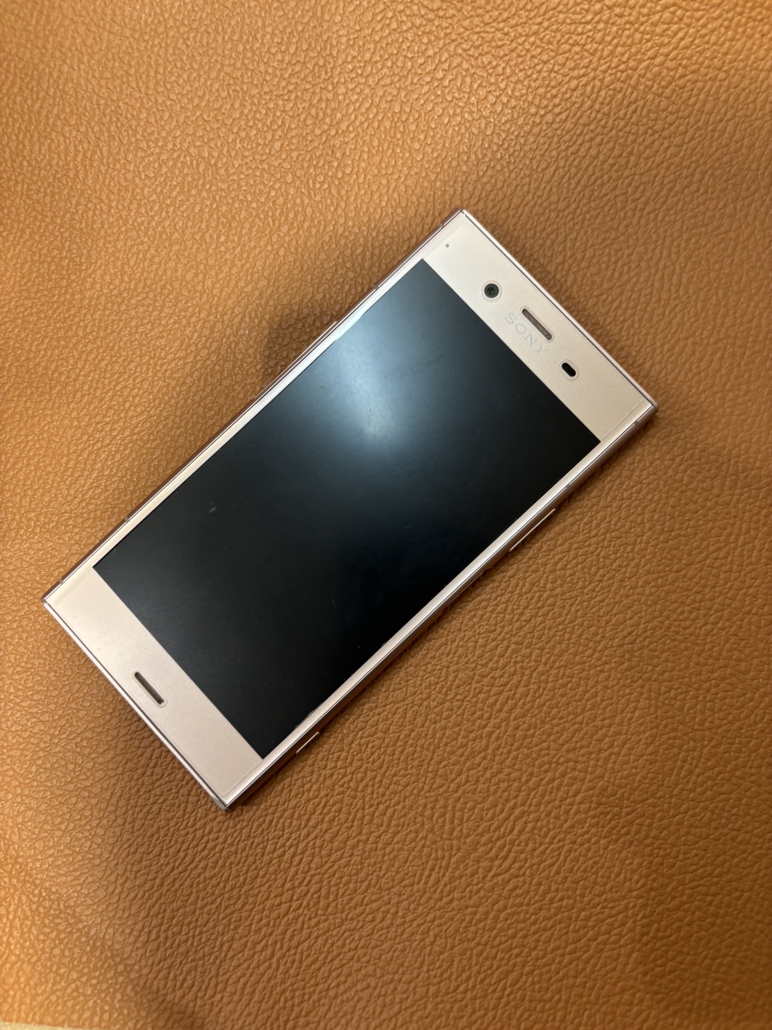 バッテリーの減りが早いXperiaXZ（エクスペリア）バッテリー交換承りました！