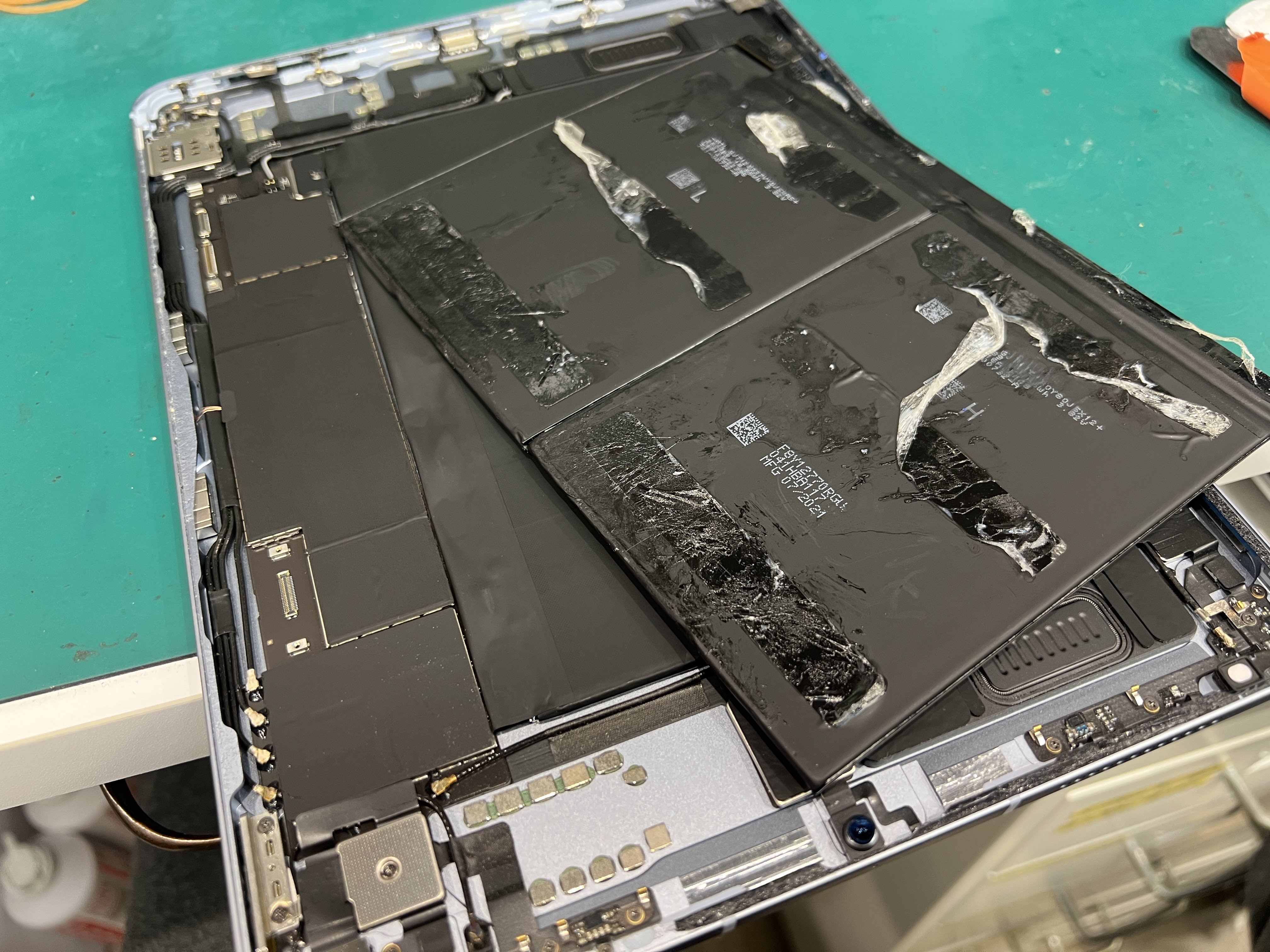 iPad Air4 電池持ちが悪い症状を解決｜バッテリー交換修理実績