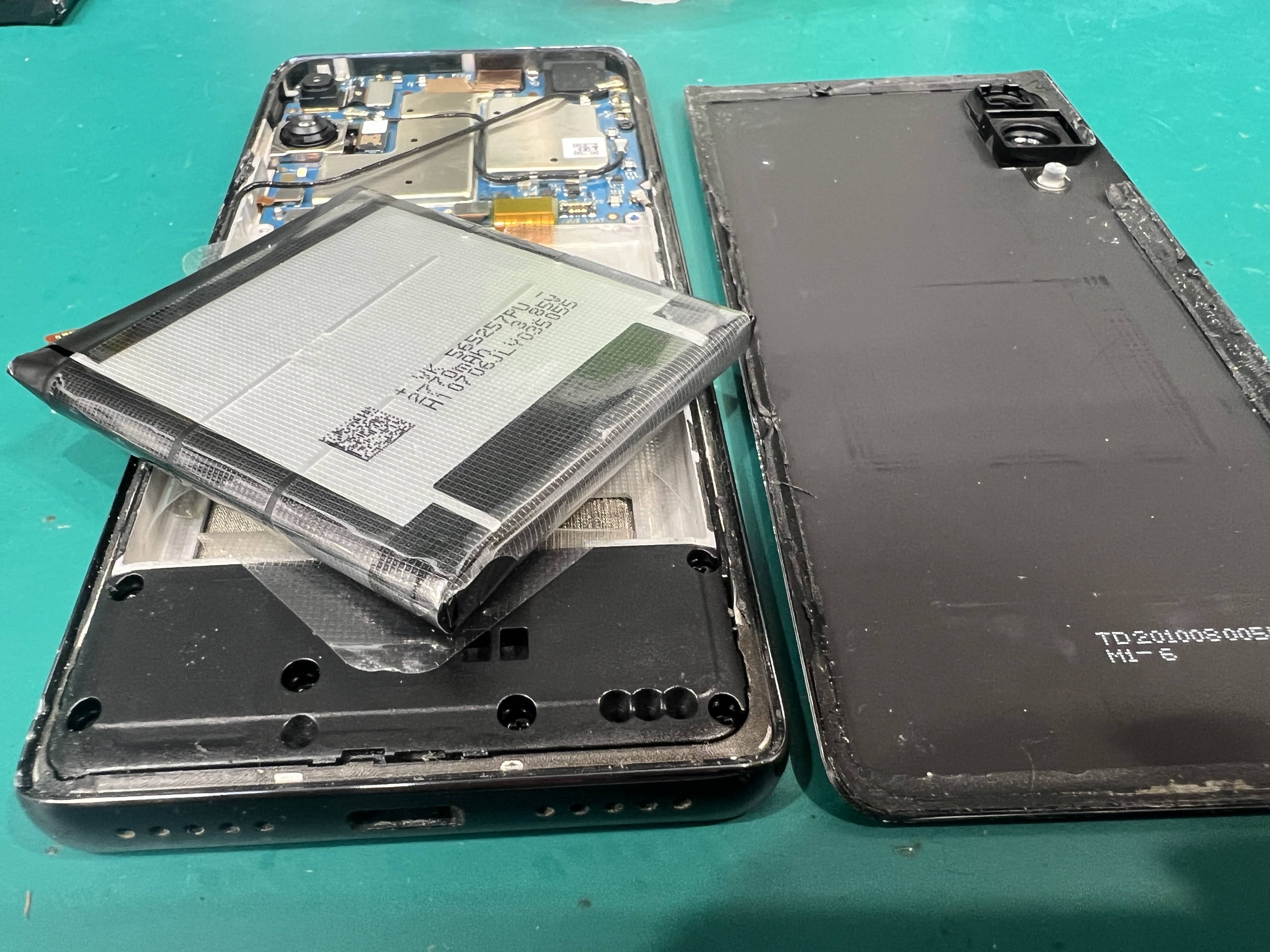 Rakuten Hand バッテリー交換で電池持ち改善！減りが早い症状も即日修理で快適に!