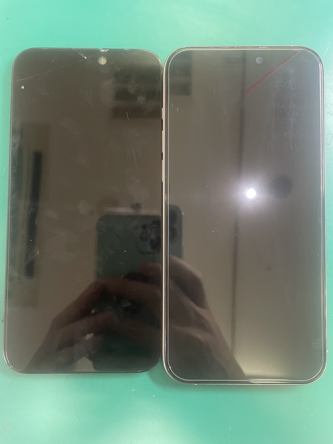 落として画面が映らなくなった…iPhone 15ProMax画面交換修理を行いました！【スマホ修理工房三鷹店】