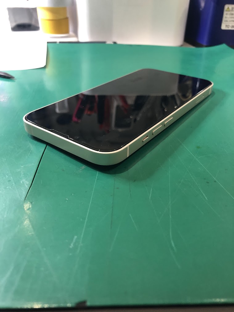 iPhone13Proのバッテリー交換ならデータをそのまま・最短即日修理のスマホ修理工房ラザウォーク甲斐双葉店へ