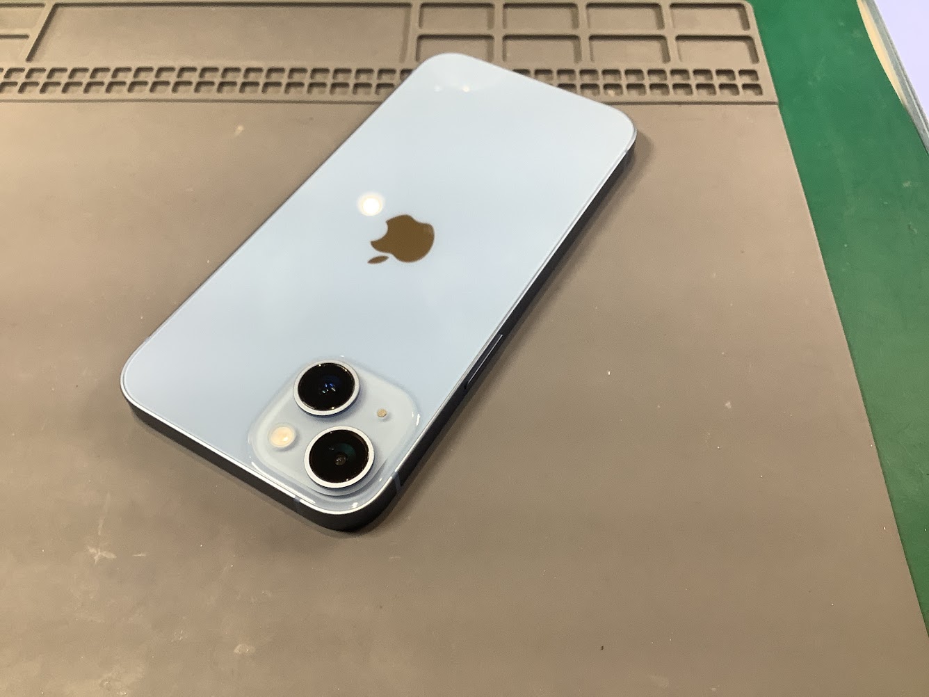 iPhone14の画面交換ならデータをそのまま・最短即日修理のスマホ修理工房グランデュオ蒲田店へ