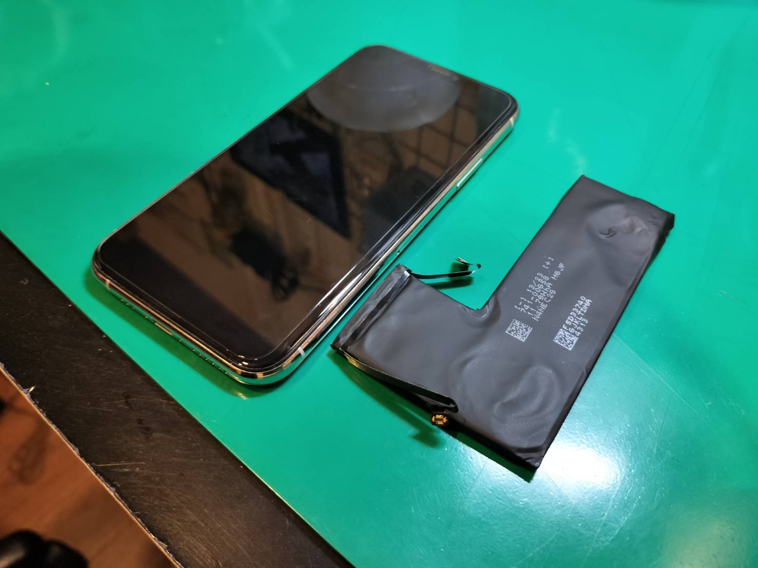 iPhone 11 Proのバッテリー膨張も即日対応できます！🛠️【スマホ修理工房 調布パルコ店】