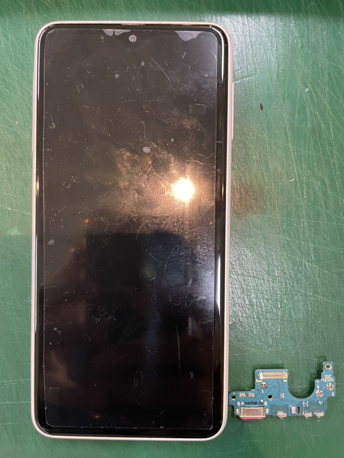 Galaxy　A23　5Gのドック交換の修理を承りました-スマホ修理工房和光駅前店-
