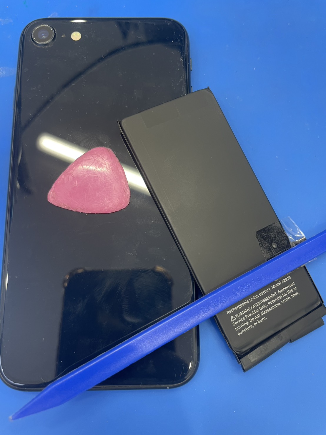 iPhoneSE3のバッテリー交換の修理を承りました-スマホ修理工房和光駅前店-