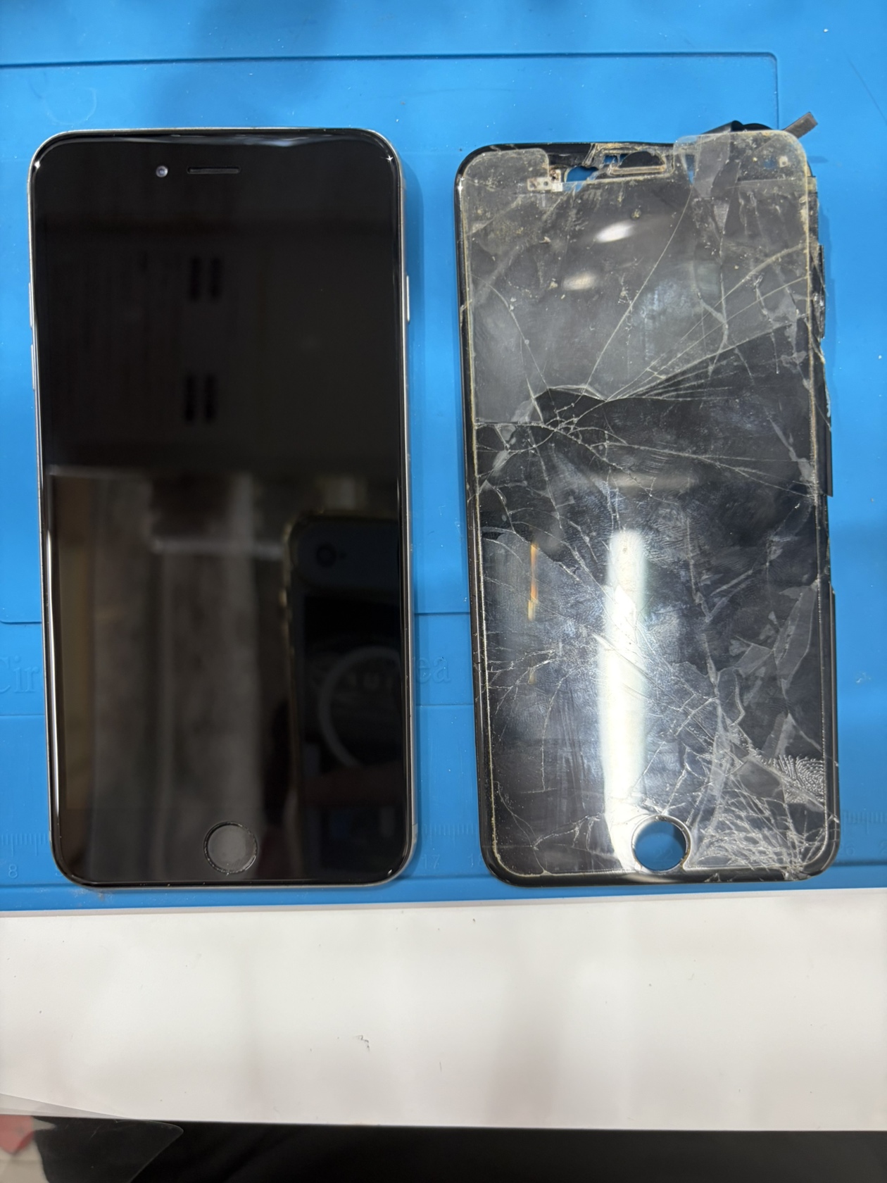 激しい画面割れも最短即日の修理！【スマホ修理工房 池袋P パルコ店】