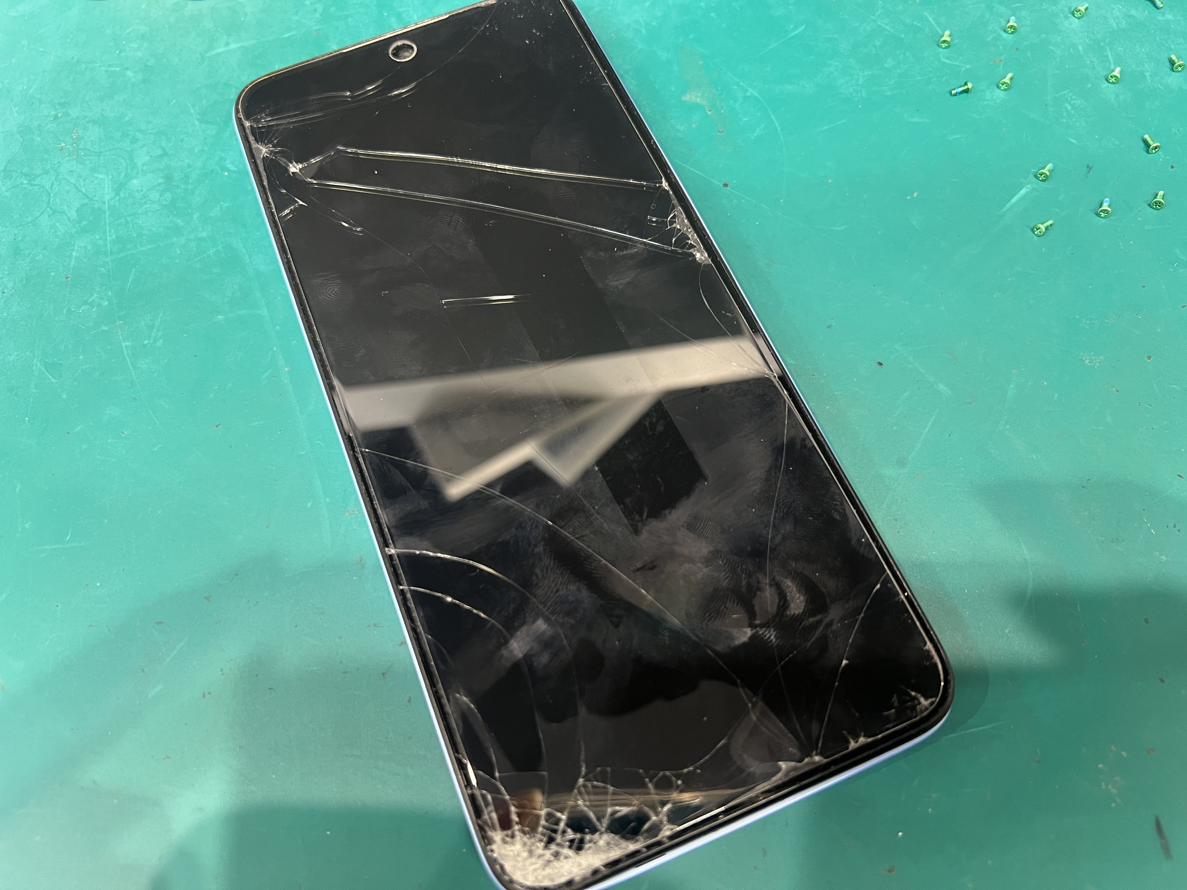 Redmi12 タッチが効かない画面割れを修理｜液晶交換で即日復旧