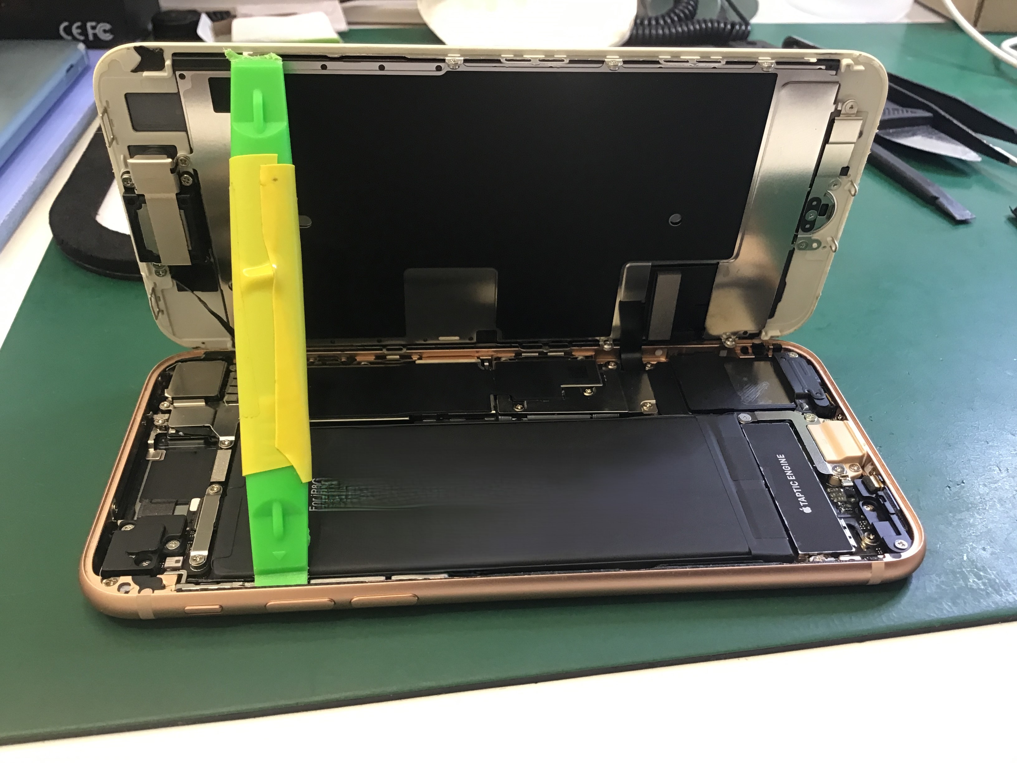 修理　データをそのまま・最短即日修理のスマホ修理工房八王子オクトーレ店にご相談ください！