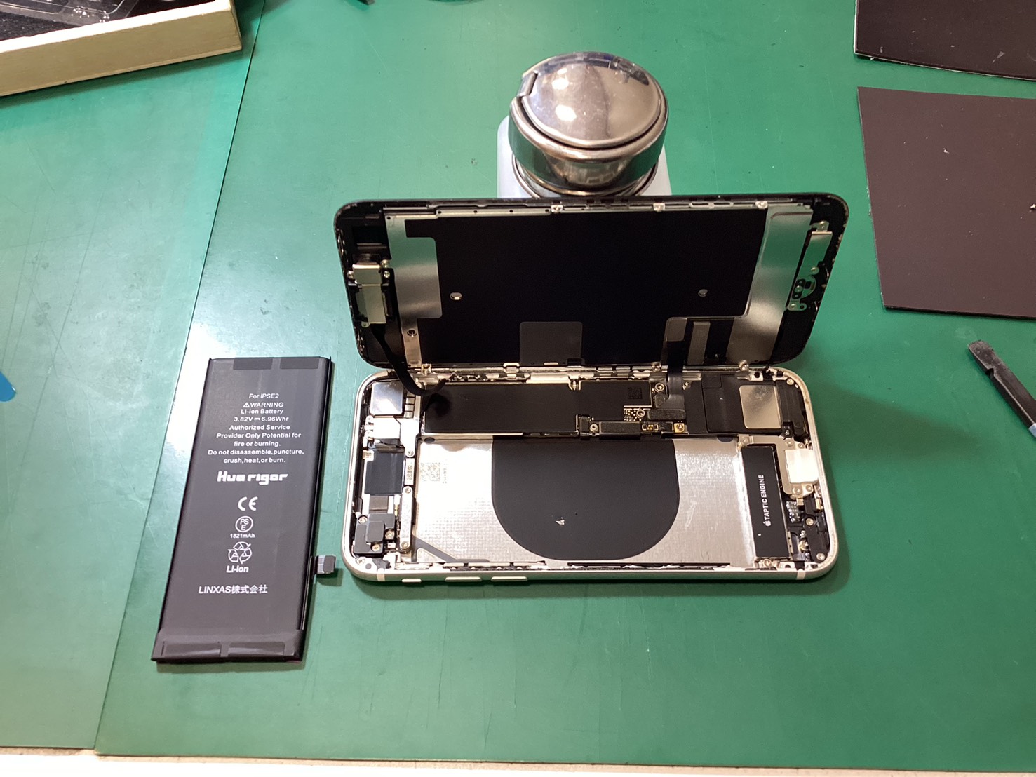 ふじみ野市、川越市、所沢市でiPhoneSE2のバッテリー交換ならスマホ修理工房イオン大井店にお任せください！