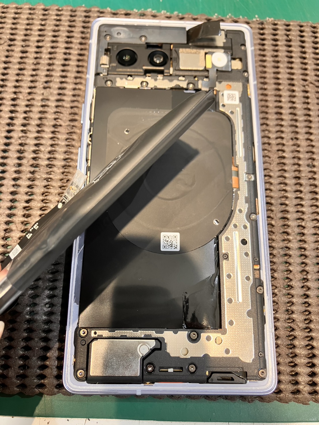 Pixel7aのバッテリー膨張交換を行いました！　-スマホ修理工房浦和パルコ店-
