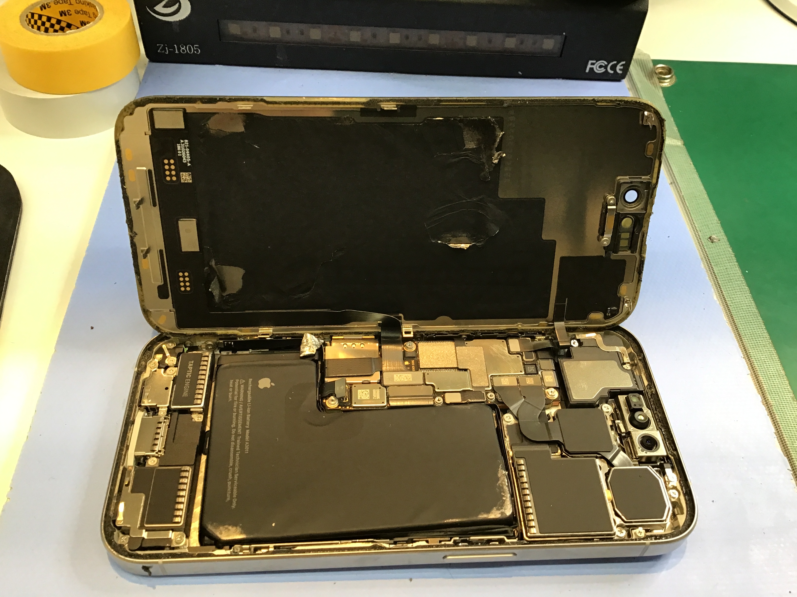 iPhone15Proのバッテリー交換は、データそのまま・即日修理のスマホ修理工房京王聖蹟桜ヶ丘ショッピングセンターB館店へ！