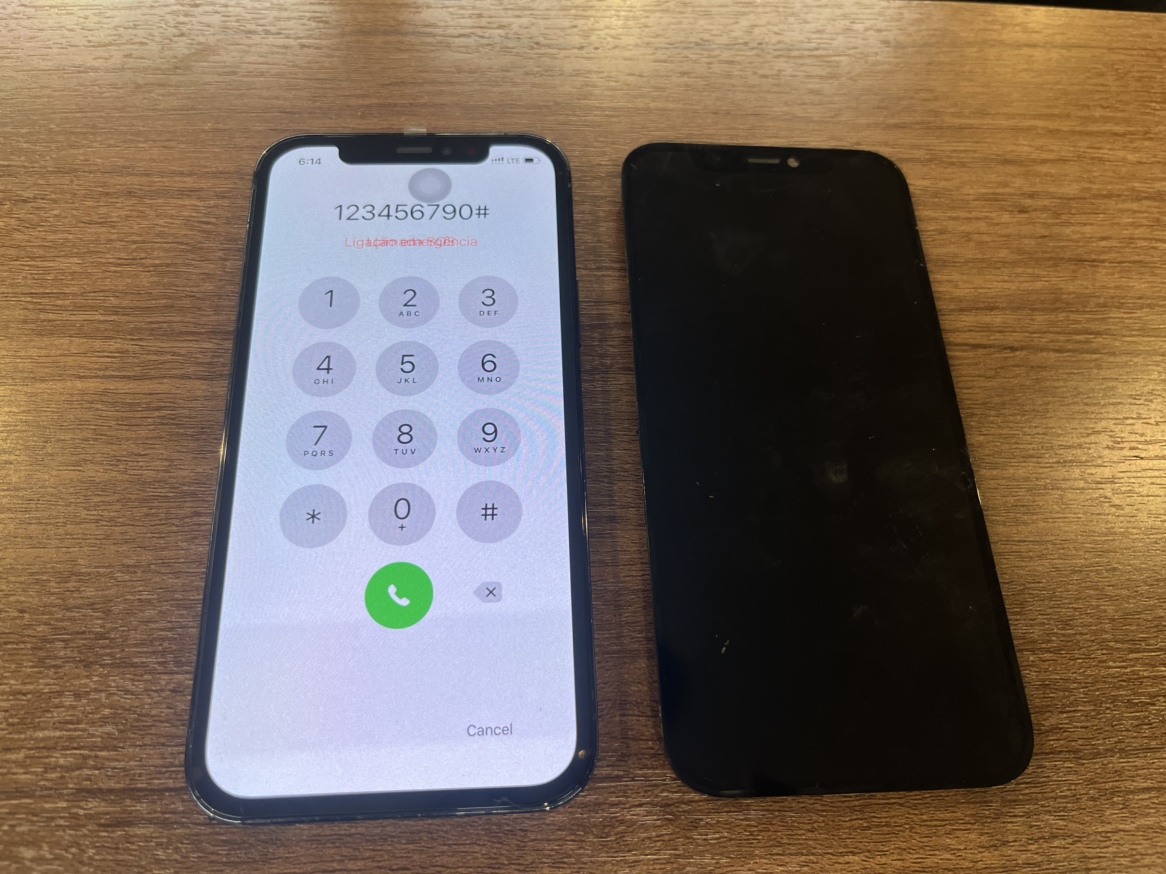 iPhone 12 Pro画面交換は即日対応してます！