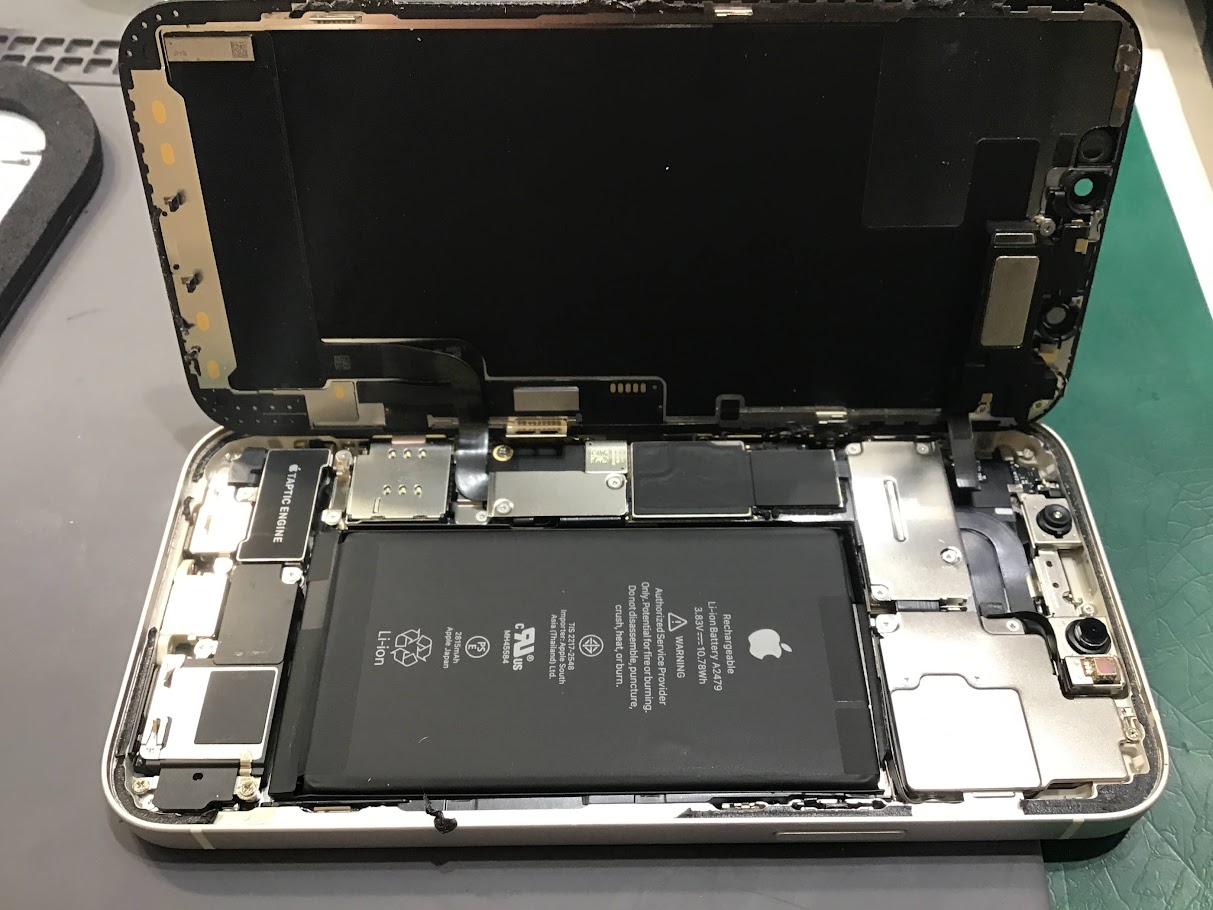 iPhone12の画面交換ならデータそのまま修理可能なスマホ修理工房グランデュオ蒲田店へ！