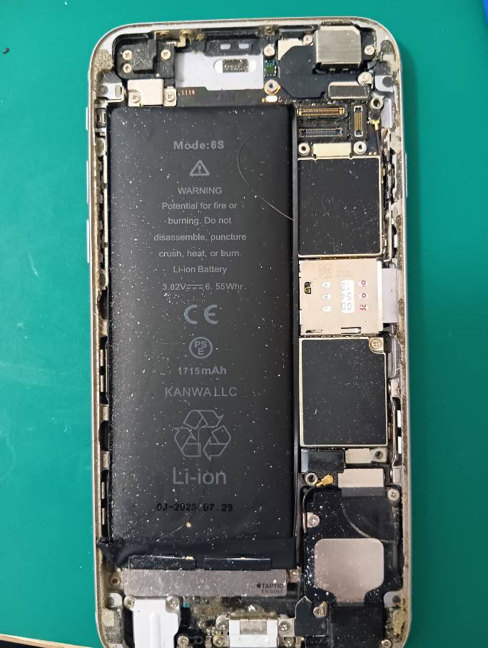 iPhone6s バッテリー膨張＋ドックコネクタ修理で充電不良も完全改善！