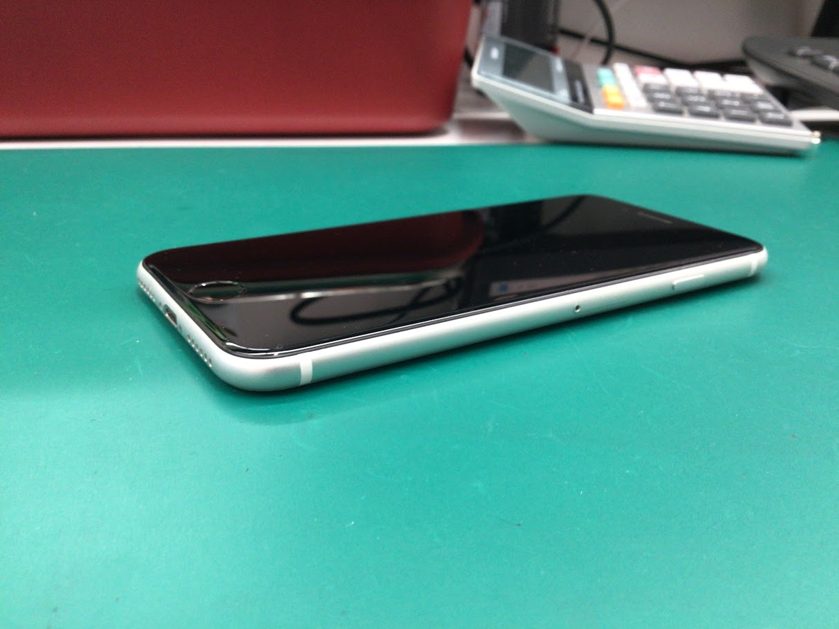 iPhoneSE3のバッテリー交換は、データそのまま・即日修理のスマホ修理工房　海老名店へ！