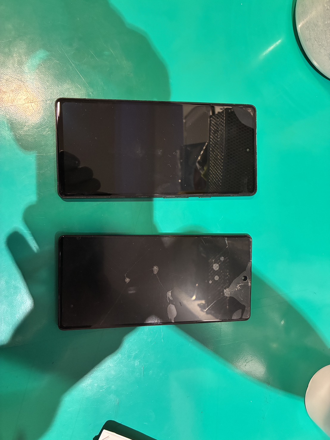 Pixel6aの画面が割れ、当店にお任せください！！【スマホ修理工房 調布パルコ店】