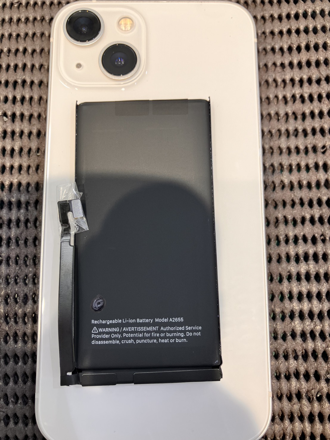 iPhone13のバッテリー交換を行いました！　-スマホ修理工房浦和パルコ店-