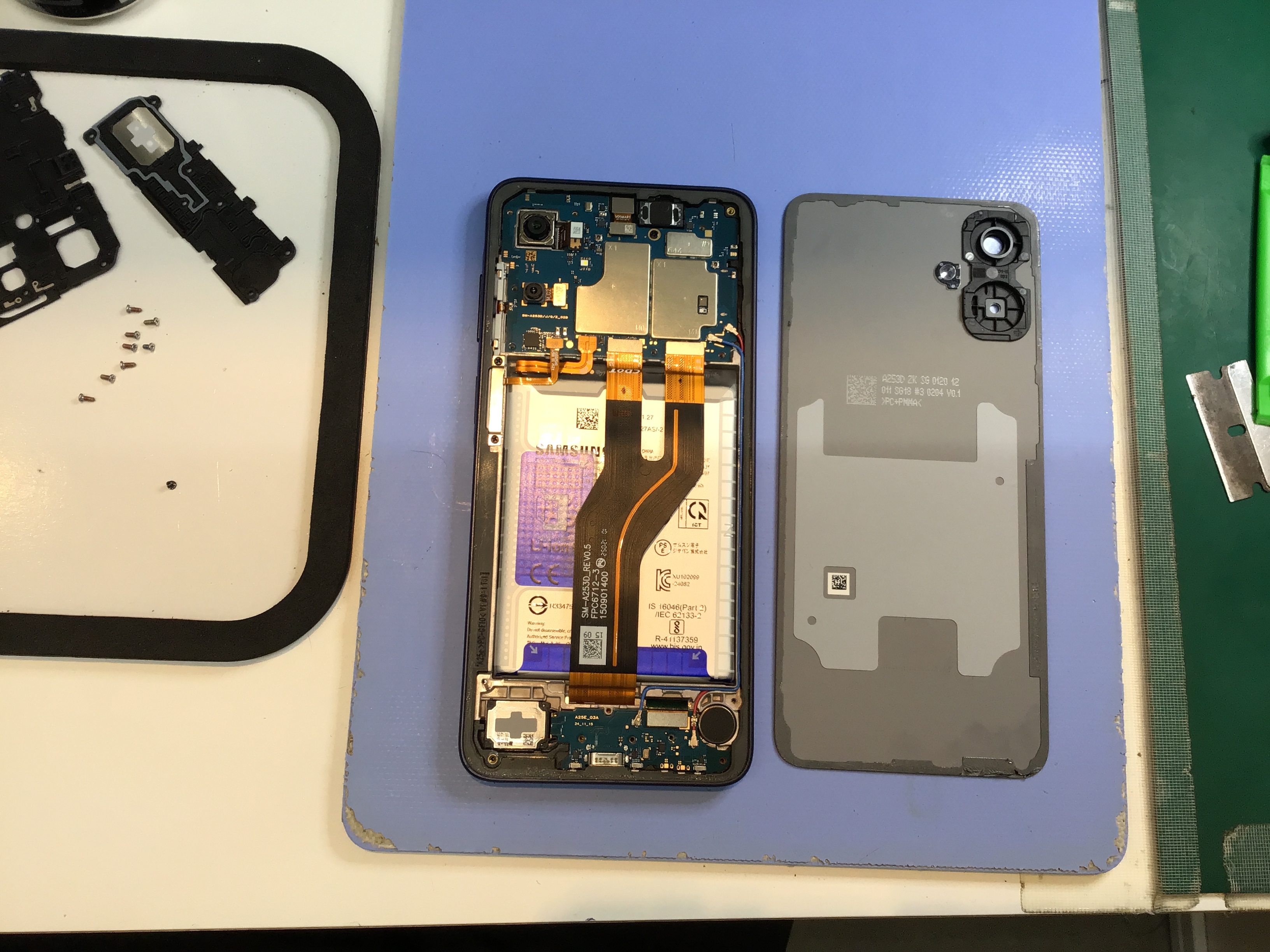 iPhone13のバッテリー交換は、データそのまま・即日修理のスマホ修理工房　聖蹟桜ヶ丘店へ！