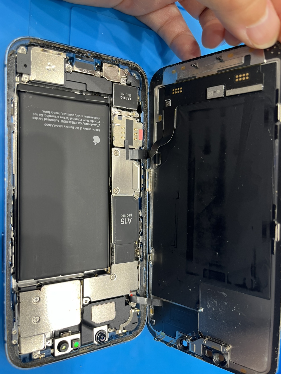 【画面真っ暗！】iPhone13（アイフォン サーティーン）の液晶不良