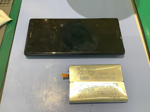 XperiaXZ2のバッテリー交換ならデータをそのまま・最短即日修理のスマホ修理工房ラザウォーク甲斐双葉店へ！