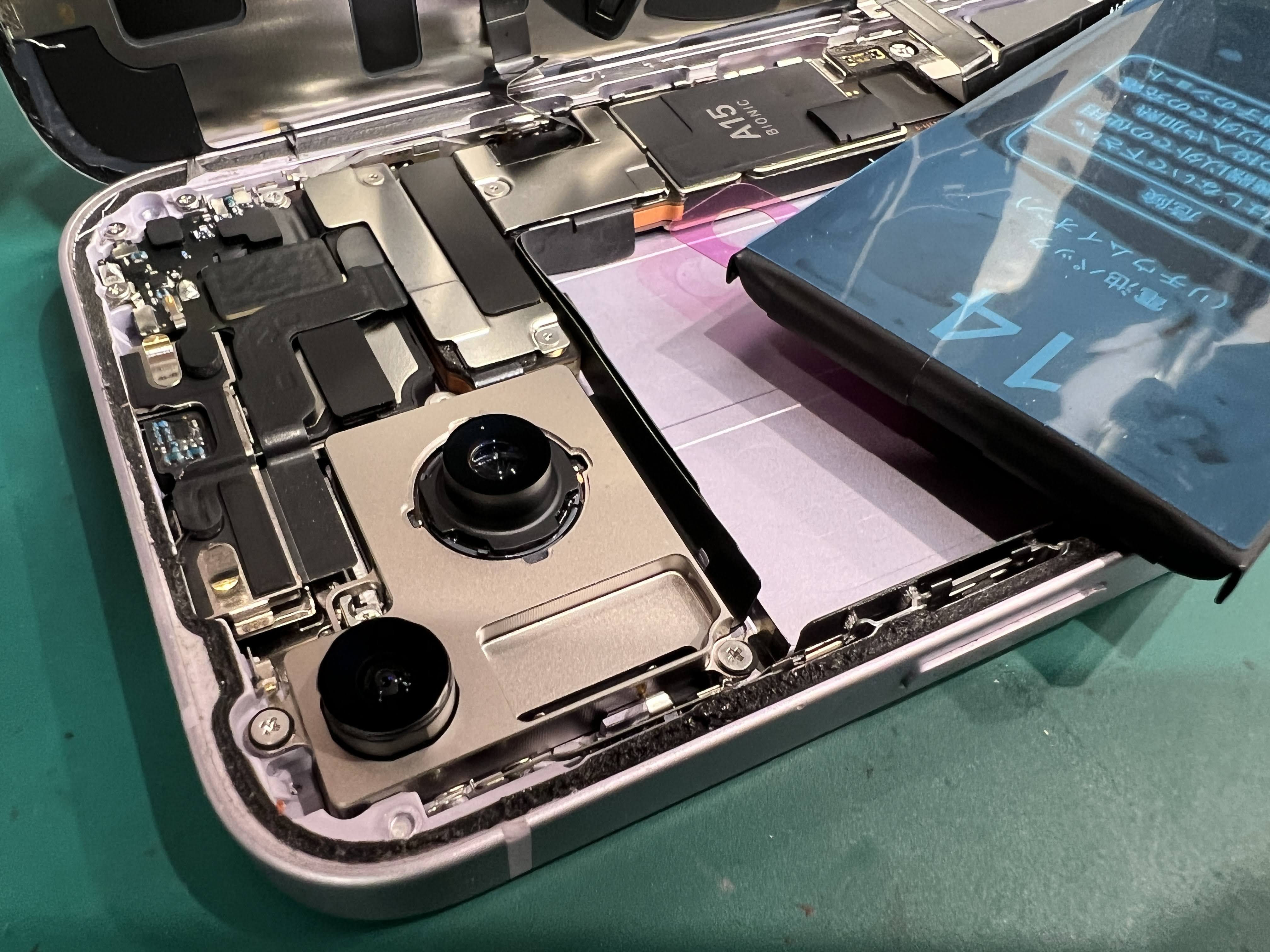 iPhone14 電池の減りが早い・突然落ちる症状を修理｜バッテリー交換で解決