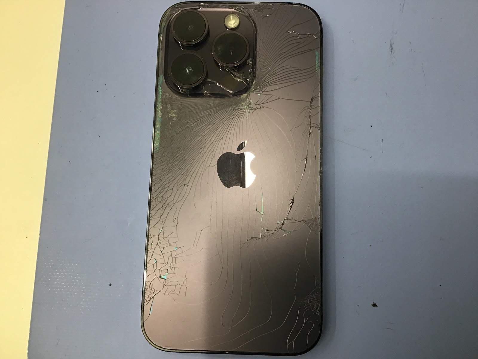 修理　データをそのまま・最短即日修理のスマホ修理工房八王子オクトーレ店にご相談ください！