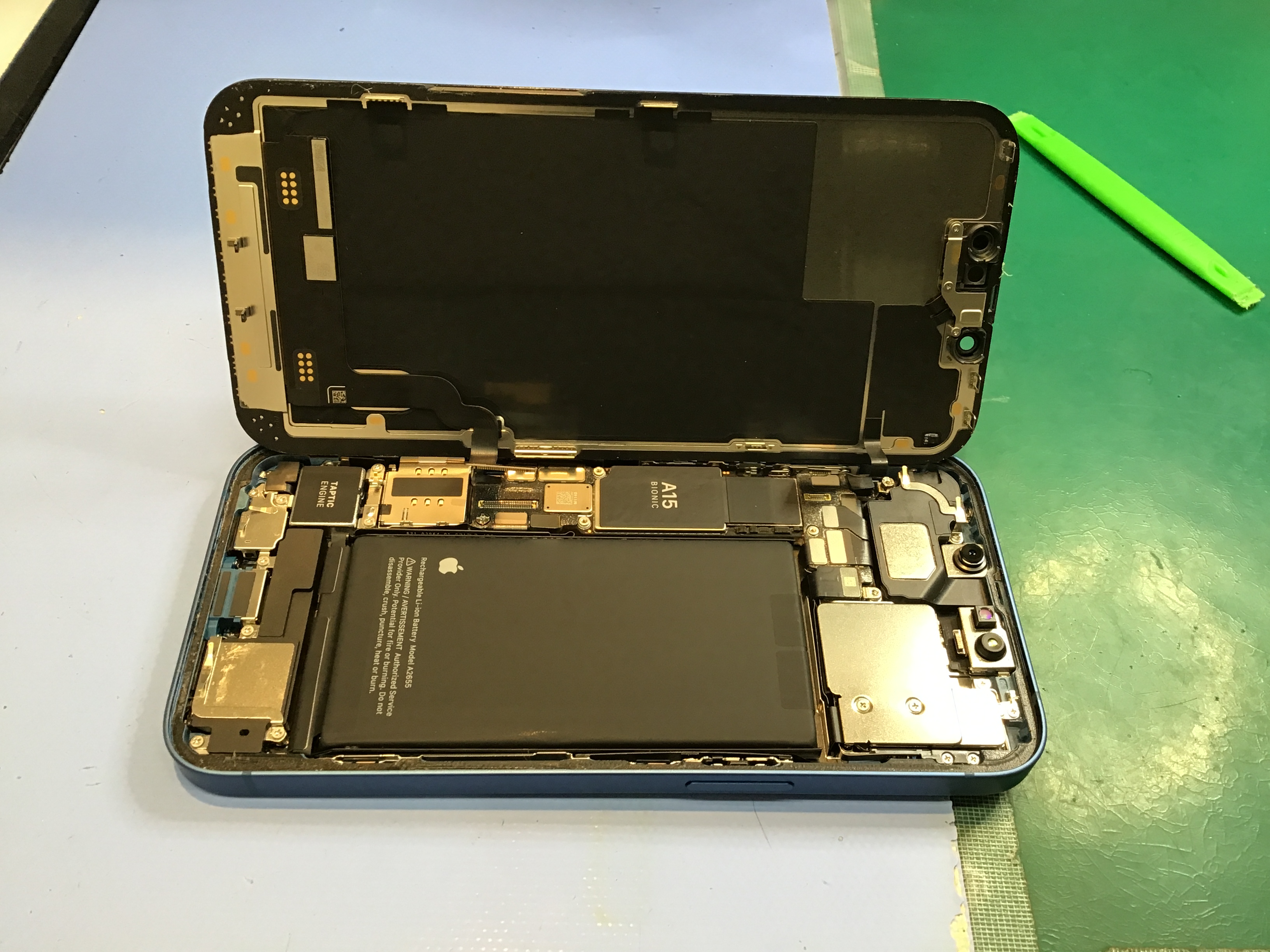 iPhoneのバッテリー交換は、データそのまま・即日修理のスマホ修理工房京王聖蹟桜ヶ丘ショッピングセンターB館店へ！