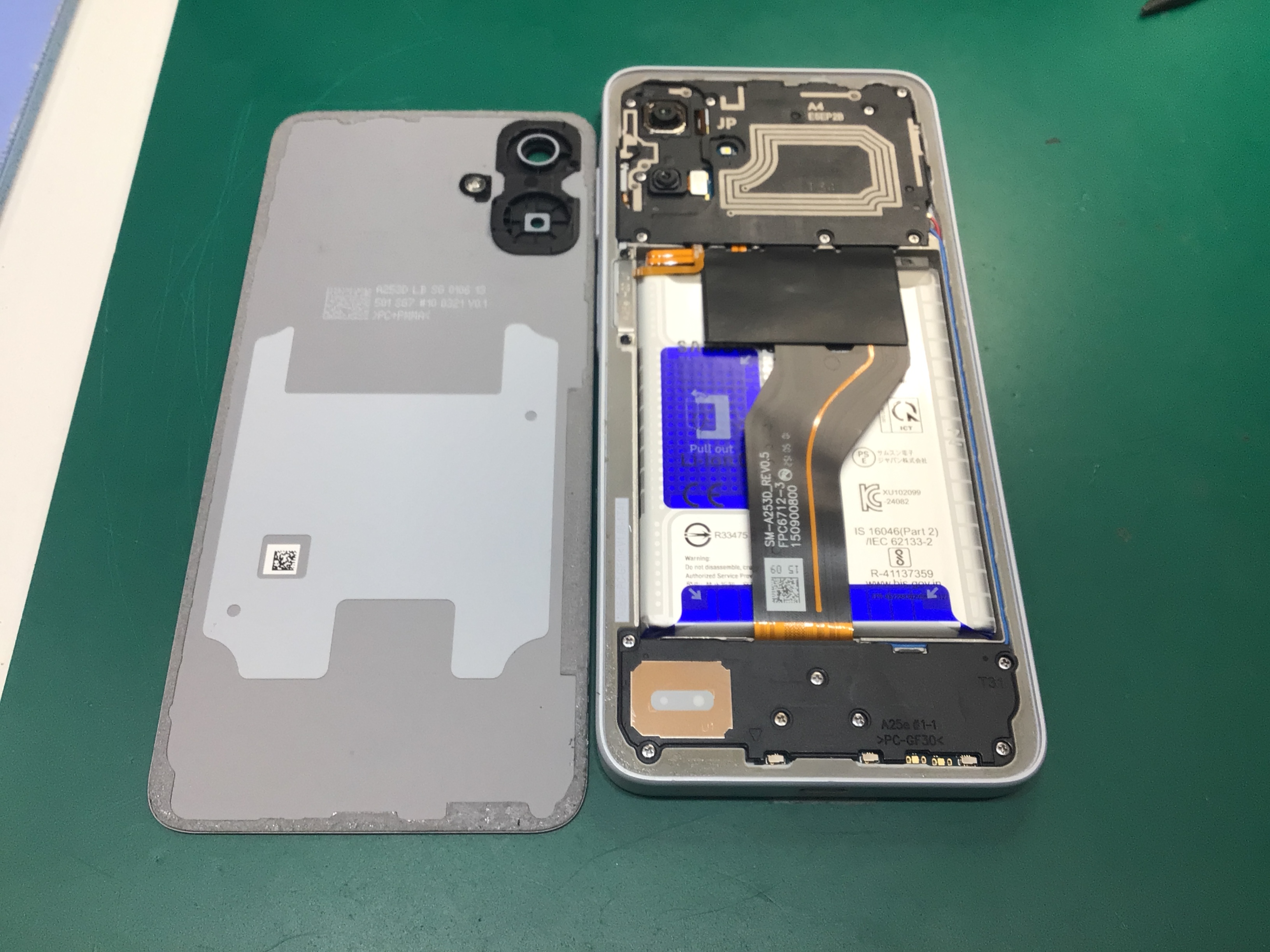 【イーアス高尾】GalaxyA25液晶交換（データそのまま！）