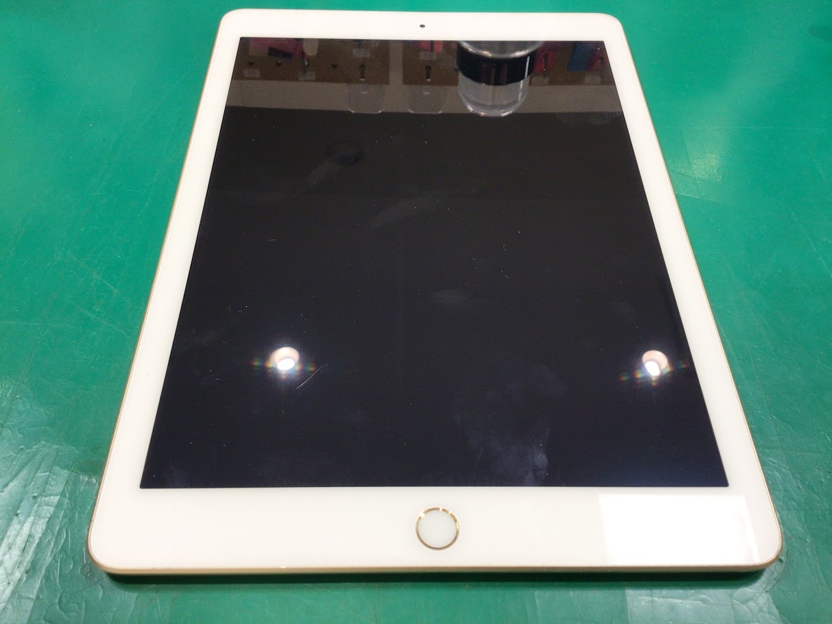 iPadAir3の画面交換ならデータをそのまま・最短即日修理のスマホ修理工房中野ブロードウェイ店へ