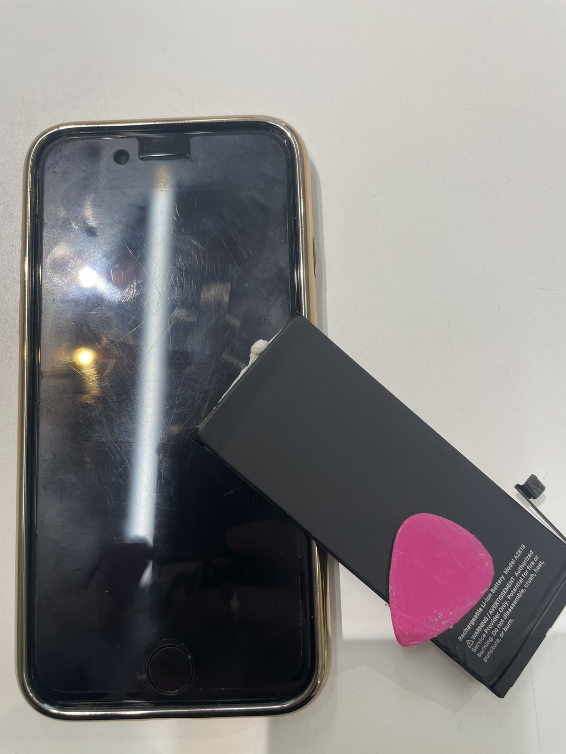 iPhoneSE3バッテリー交換の修理を承りました-スマホ修理工房和光市駅北口店-