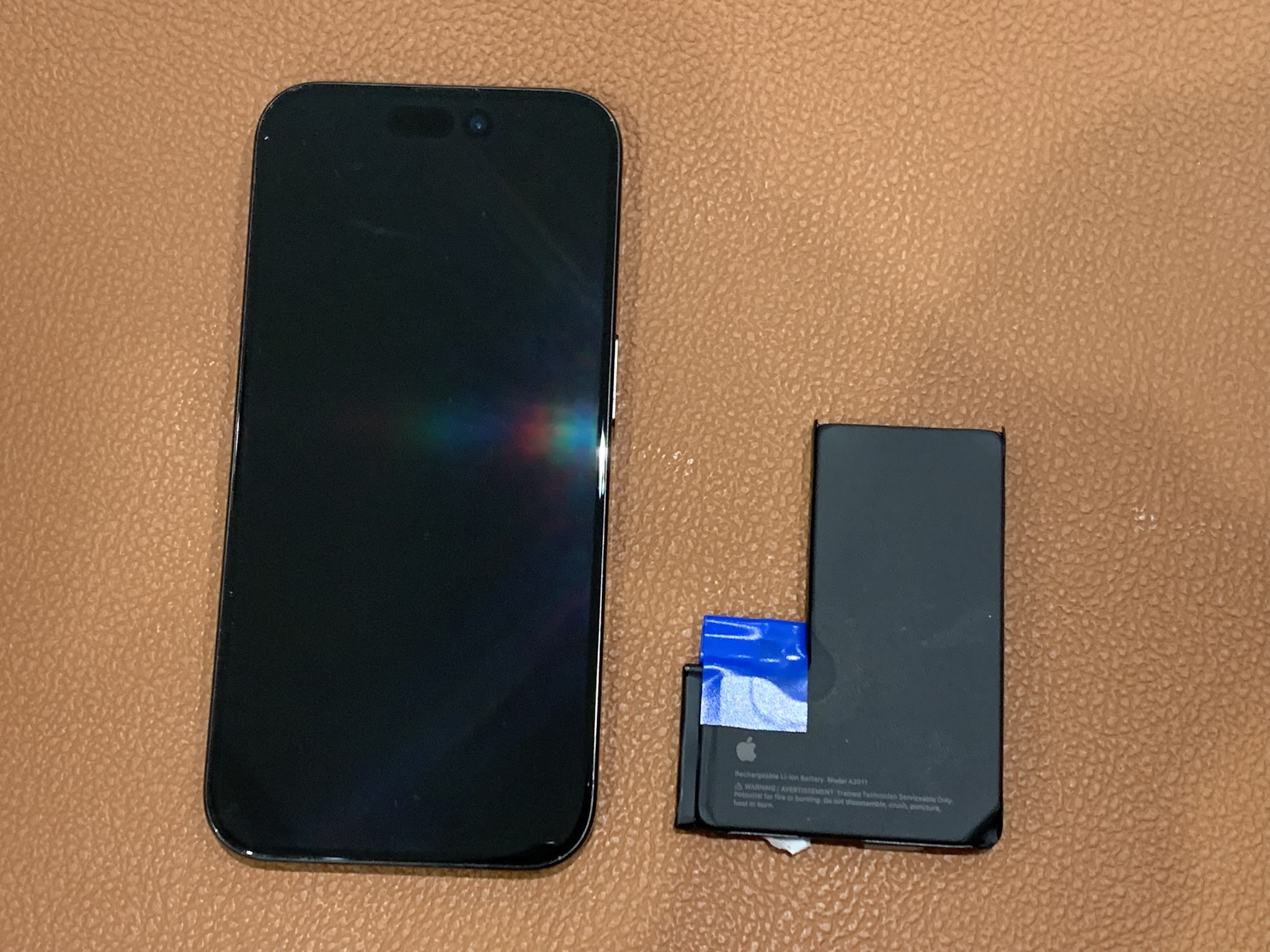 バッテリーの減りが早いiPhone15Pro（アイフォン）のバッテリー交換承りました！！