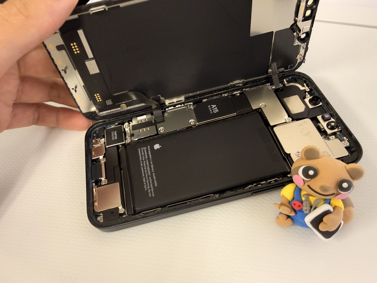【中央林間店】即日バッテリー交換iPhone13