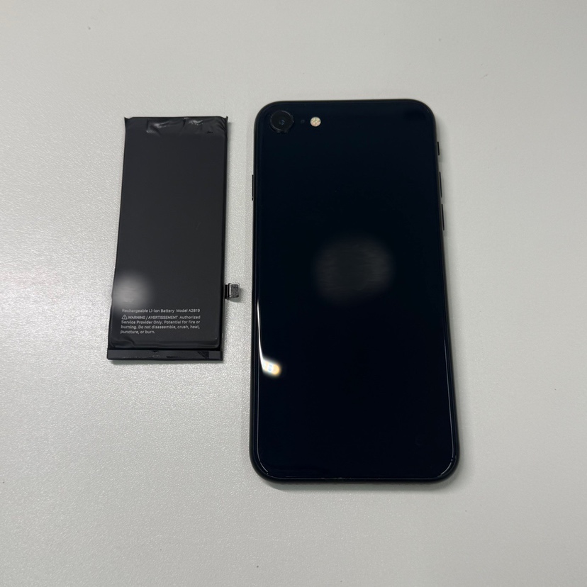 iPhoneSE3バッテリー交換（アイフォン）