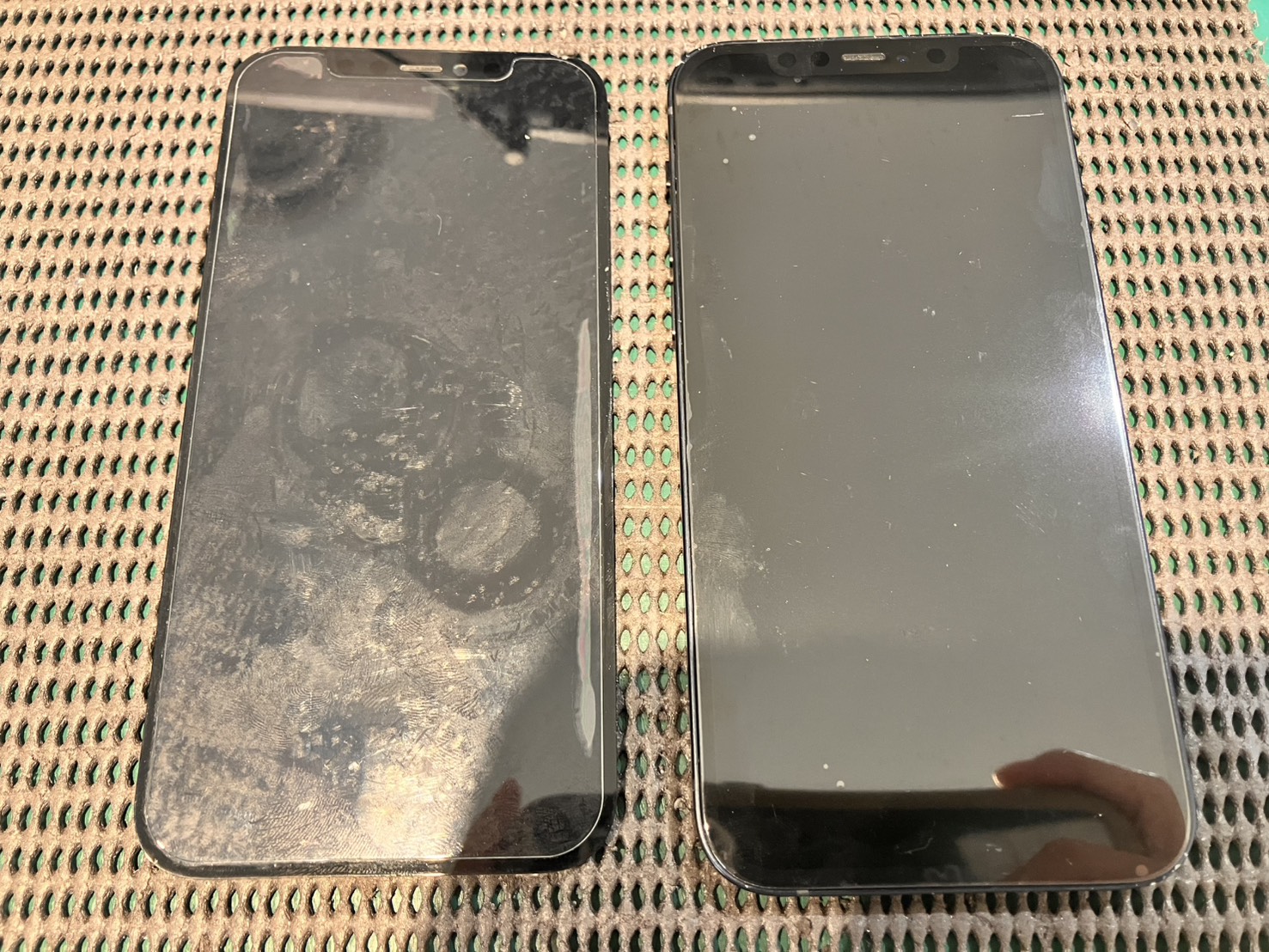 iPhone12の液晶交換を行いました！　-スマホ修理工房浦和パルコ店-