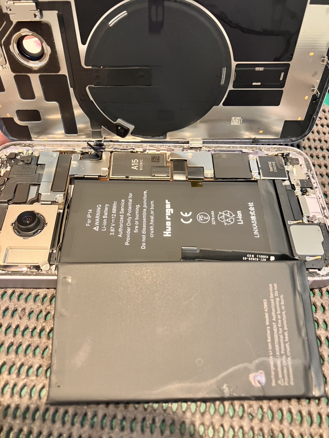 iPhone14のバッテリー交換を行いました！　-スマホ修理工房浦和パルコ店-