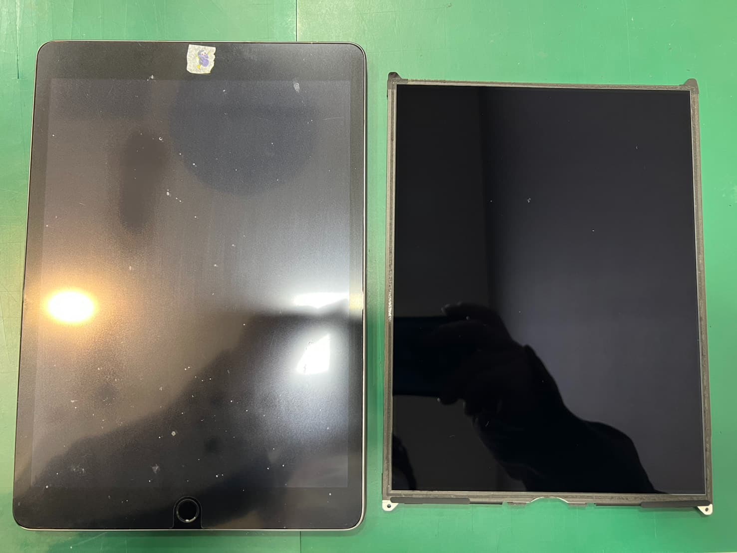 【iPad 第9世代】の液晶画面交換の修理を承りました-スマホ修理工房和光市駅北口店-