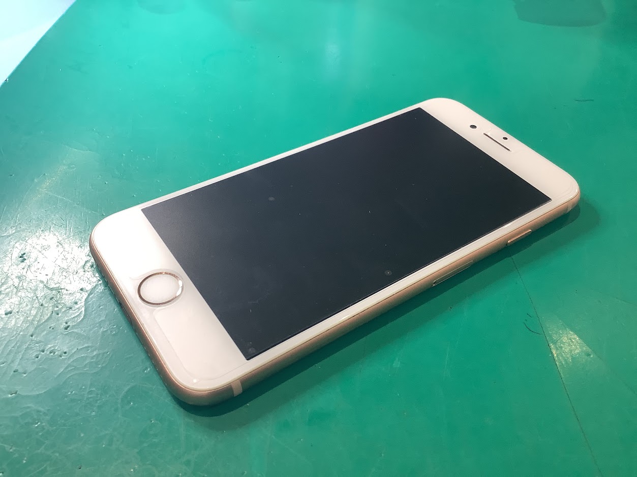 iPhone7の画面交換ならデータをそのまま・最短即日修理のスマホ修理工房ラザウォーク甲斐双葉店へ