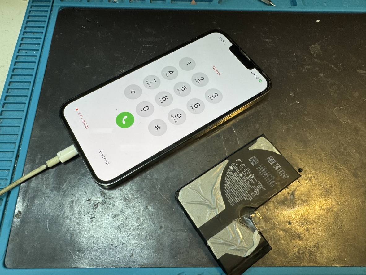 iPhone13Pro電池交換！横須賀の修理工房へ