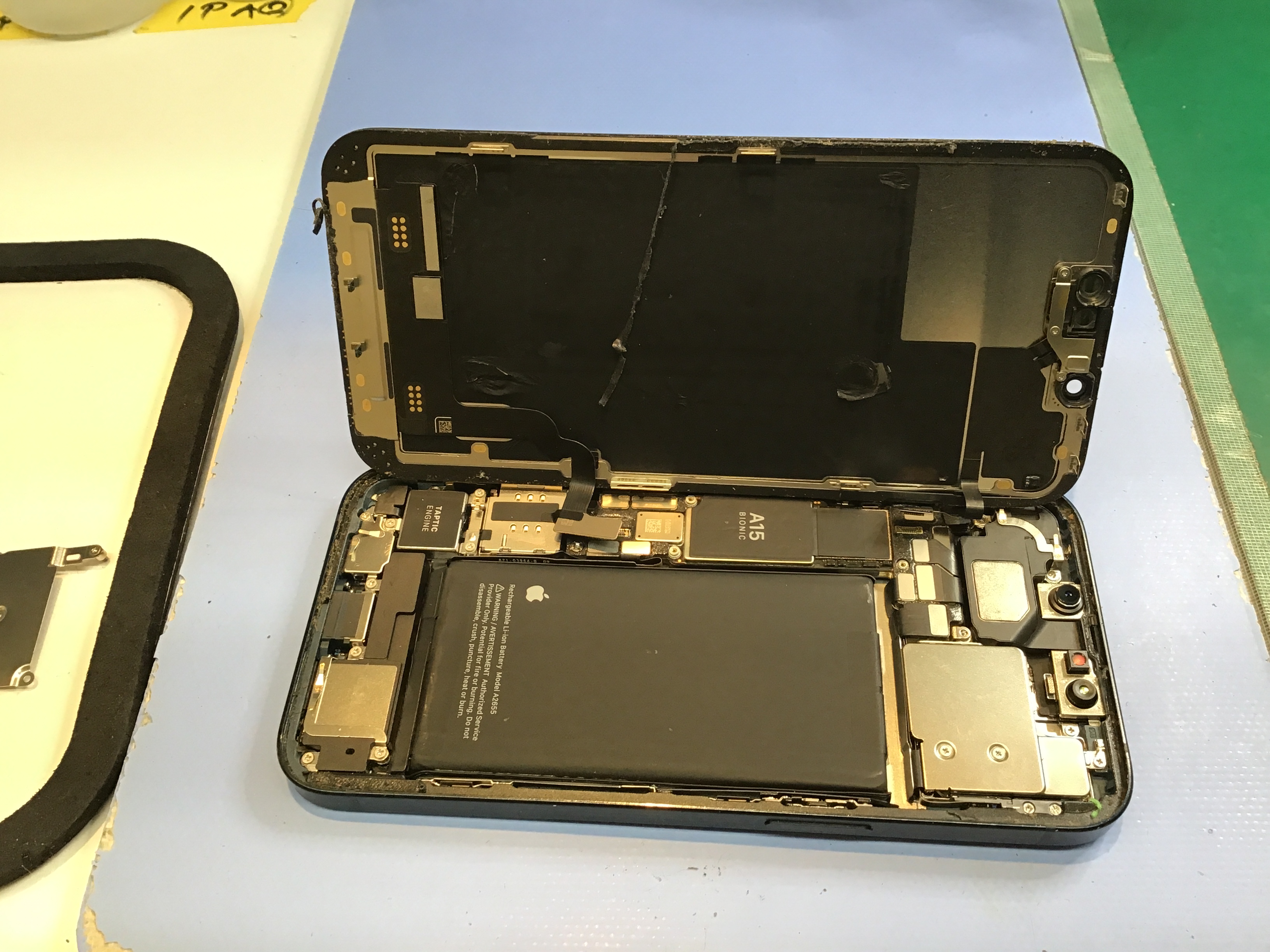 iPhone13のバッテリー交換は、データそのまま・即日修理のスマホ修理工房京王聖蹟桜ヶ丘ショッピングセンターB館店へ！