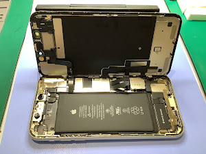iPhone11の画面交換ならデータをそのまま・最短即日修理のスマホ修理工房ラザウォーク甲斐双葉店へ