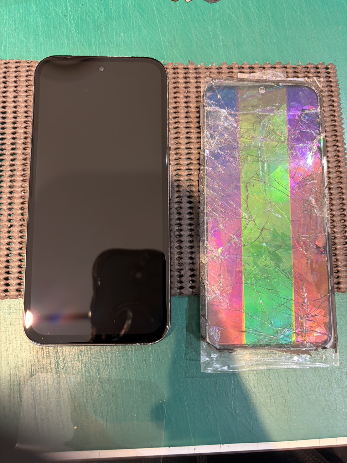 Pixel8aの液晶交換をおこないました！　-スマホ修理工房浦和パルコ店-